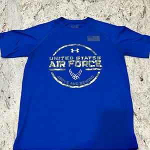 Men’s Under Armour Air Force Short Sleeve shirt, size Medium